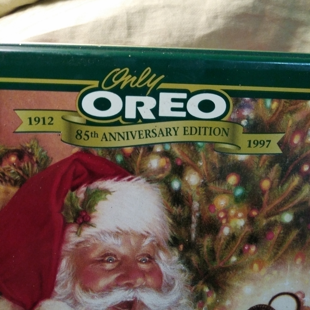 Vintage Nabisco Oreo Cookie Tin Circa 1997 - Picture 4 of 5